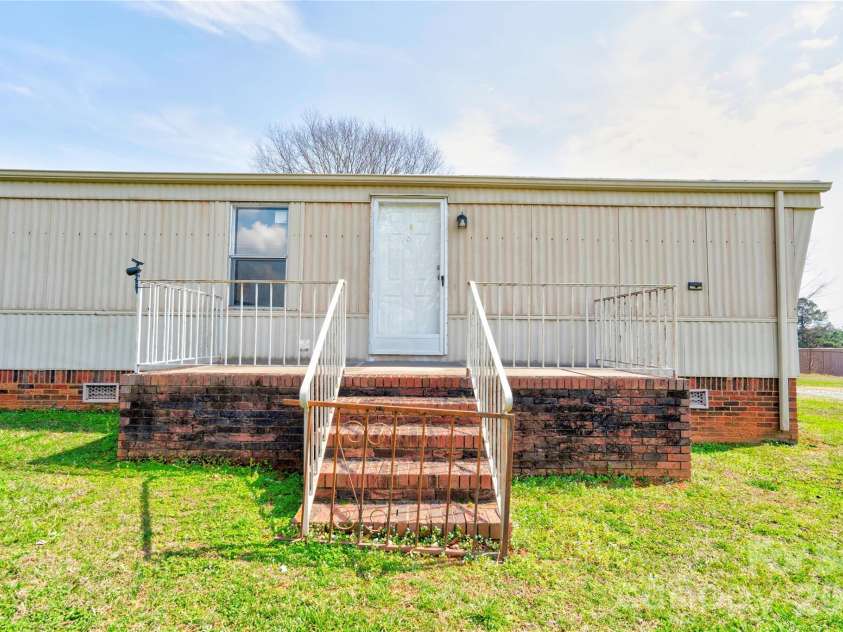 2728 Polkville Road, Shelby, NC 28150.  MLS# CAR4357982, YatesRealty ID 45613. 