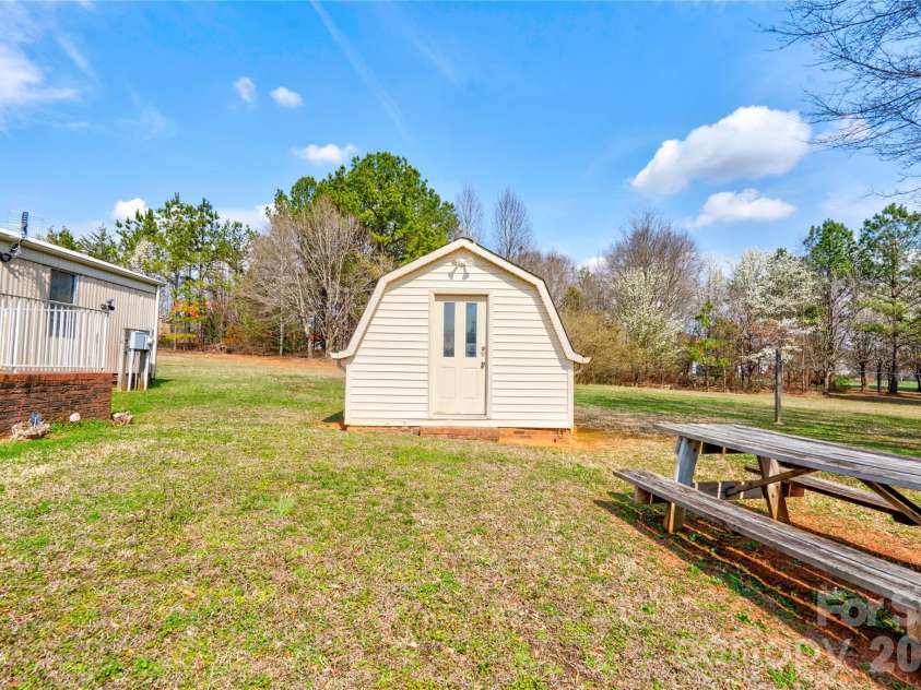 2728 Polkville Road, Shelby, NC 28150.  MLS# CAR4357982, YatesRealty ID 45613. 