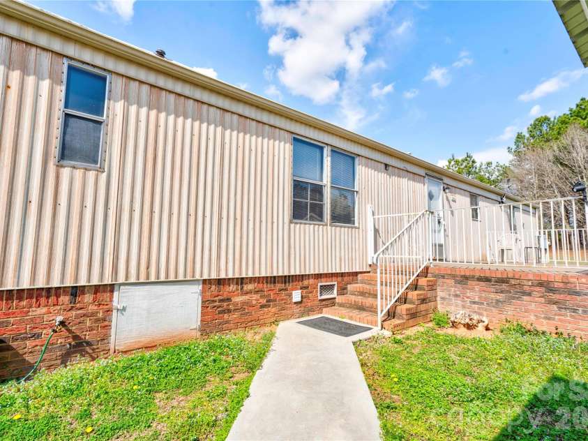 2728 Polkville Road, Shelby, NC 28150.  MLS# CAR4357982, YatesRealty ID 45613. 
