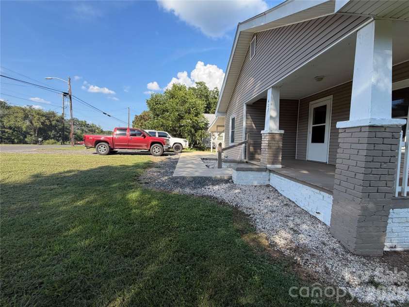 427 Whitley Street, Norwood, NC 28128.  MLS# CAR4416217, YatesRealty ID 45614. 