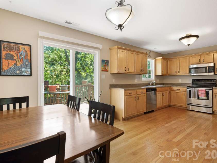 16 Heather Mist Drive, Weaverville, NC 28787.  MLS# CAR4416646, YatesRealty ID 45615. 