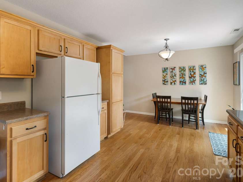 16 Heather Mist Drive, Weaverville, NC 28787.  MLS# CAR4416646, YatesRealty ID 45615. 