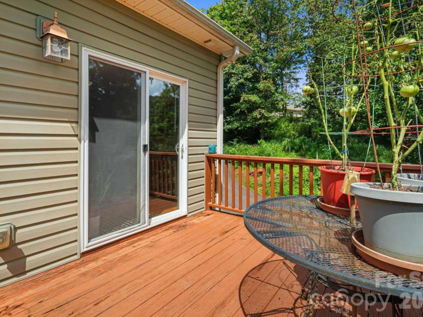 16 Heather Mist Drive, Weaverville, NC 28787.  MLS# CAR4416646, YatesRealty ID 45615. 