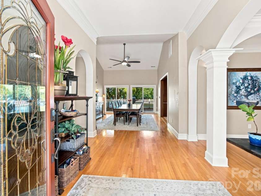 19318 Mary Ardrey Circle, Cornelius, NC 28031.  MLS# CAR4416590, YatesRealty ID 45616. 