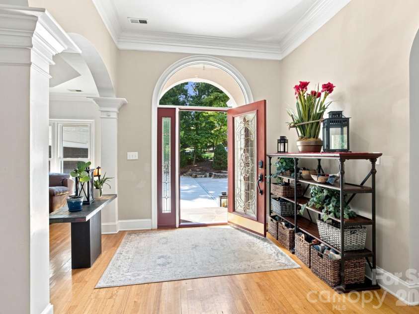 19318 Mary Ardrey Circle, Cornelius, NC 28031.  MLS# CAR4416590, YatesRealty ID 45616. 
