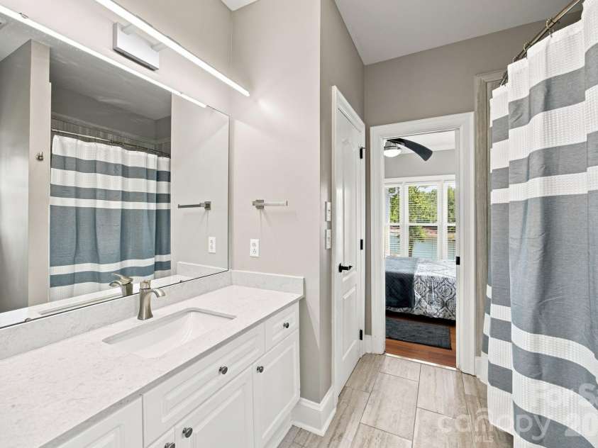 19318 Mary Ardrey Circle, Cornelius, NC 28031.  MLS# CAR4416590, YatesRealty ID 45616. 