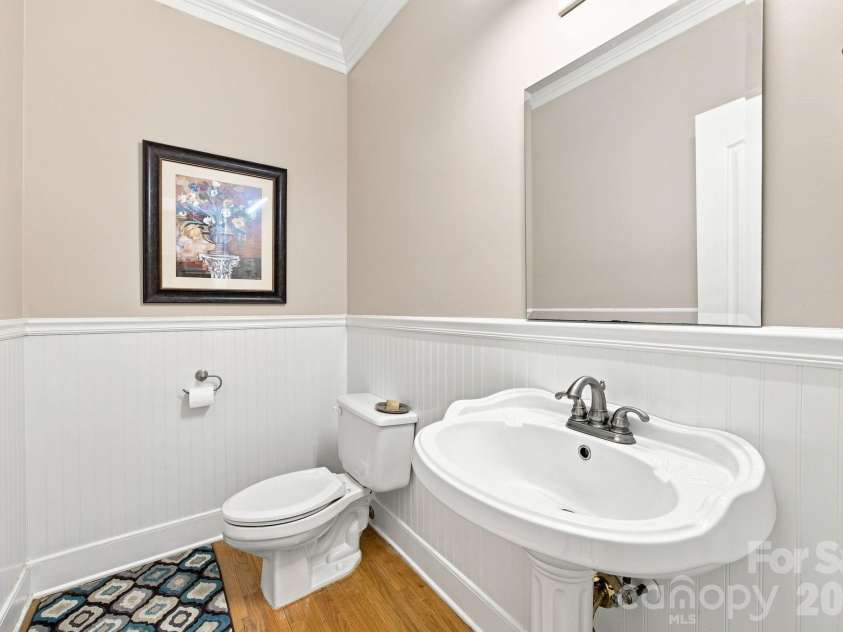 19318 Mary Ardrey Circle, Cornelius, NC 28031.  MLS# CAR4416590, YatesRealty ID 45616. Half bath