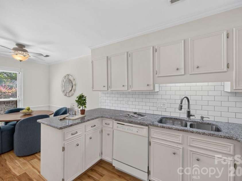 4219 Blacktree Lane, Charlotte, NC 28226.  MLS# CAR4416389, YatesRealty ID 45617. 