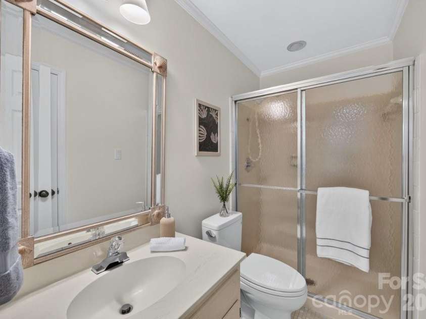 4219 Blacktree Lane, Charlotte, NC 28226.  MLS# CAR4416389, YatesRealty ID 45617. 