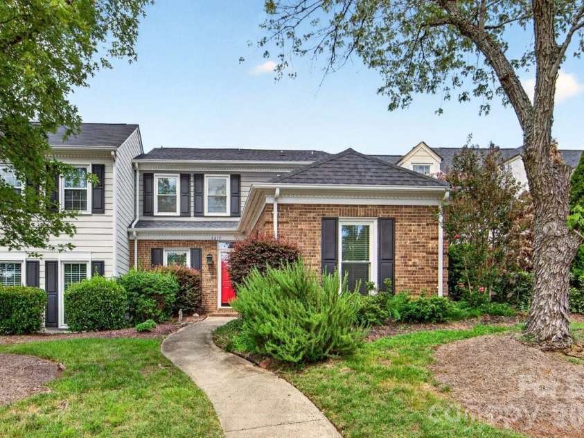 4219 Blacktree Lane, Charlotte, NC 28226.  MLS# CAR4416389, YatesRealty ID 45617. Welcome Home!