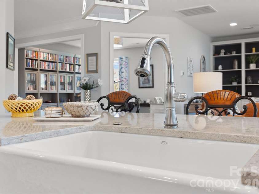 6887 Hunts Mesa Drive, Indian Land, SC 29707.  MLS# CAR4415473, YatesRealty ID 45618. 