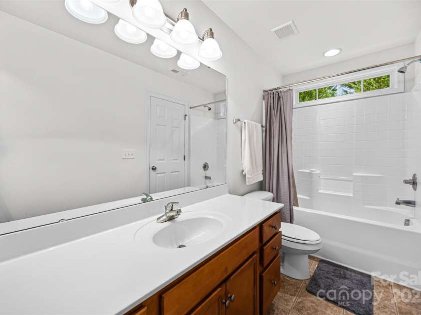 723 Winding Way, Rock Hill, SC 29732.  MLS# CAR4322146, YatesRealty ID 4562. Primary Bedroom 2 Full Bath