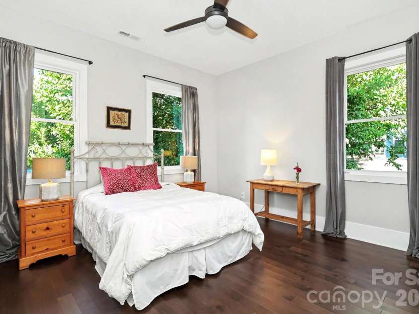 720 17th Street, Charlotte, NC 28205.  MLS# CAR4412206, YatesRealty ID 45620. 4th bedroom