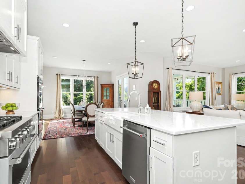 720 17th Street, Charlotte, NC 28205.  MLS# CAR4412206, YatesRealty ID 45620. 