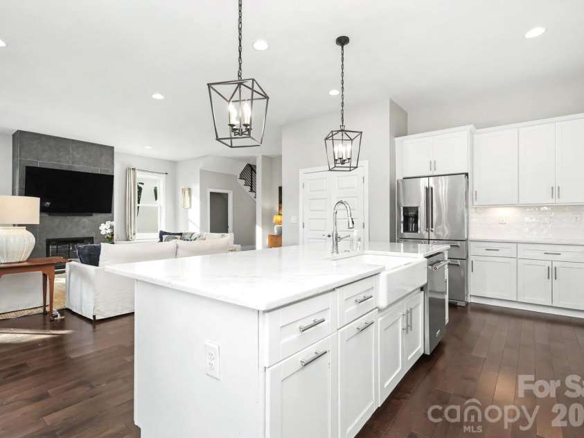 720 17th Street, Charlotte, NC 28205.  MLS# CAR4412206, YatesRealty ID 45620. 