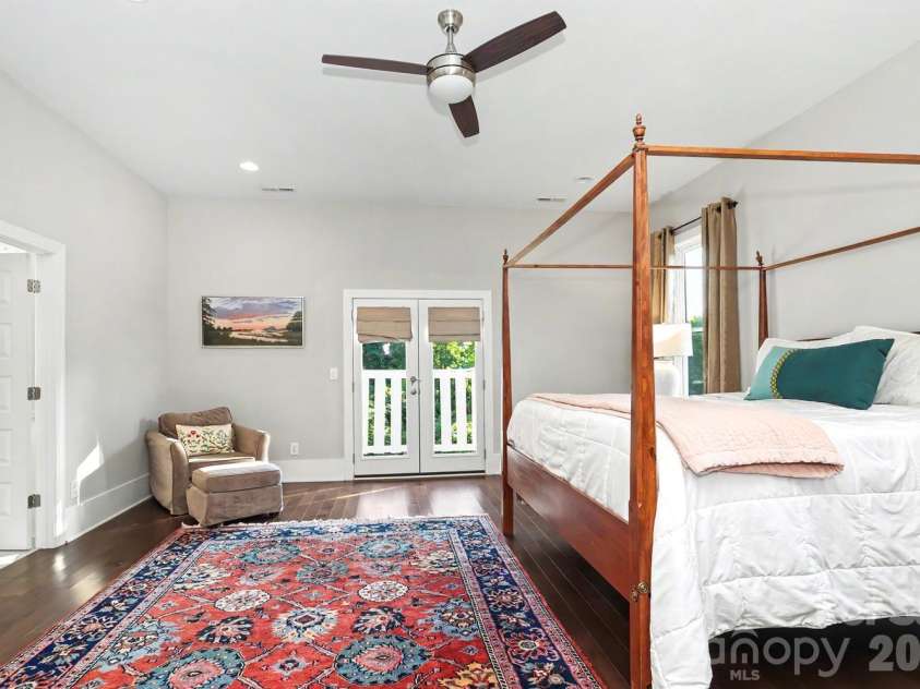 720 17th Street, Charlotte, NC 28205.  MLS# CAR4412206, YatesRealty ID 45620. 