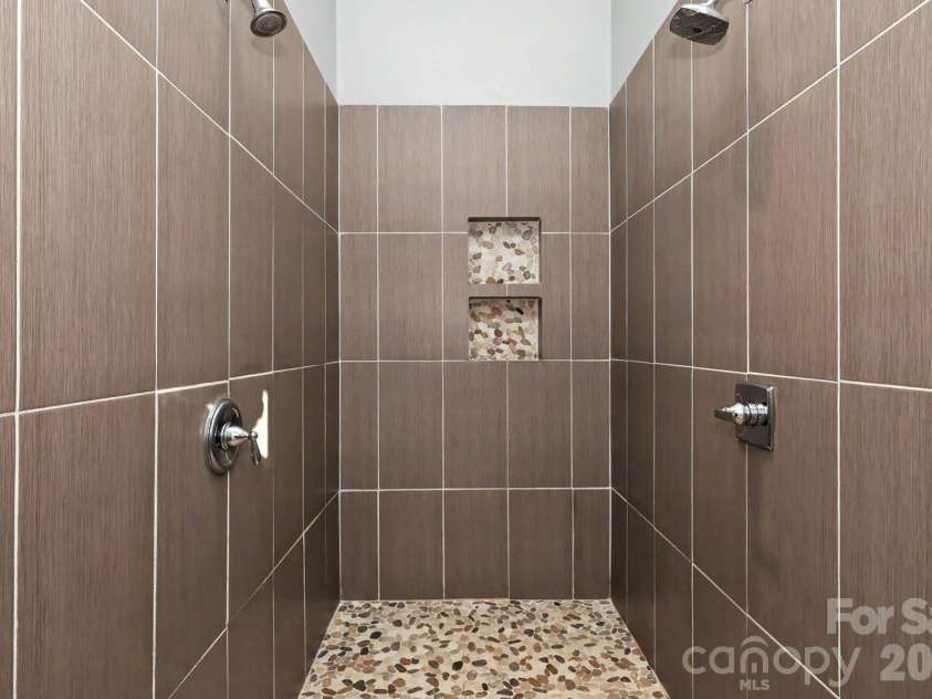 720 17th Street, Charlotte, NC 28205.  MLS# CAR4412206, YatesRealty ID 45620. 