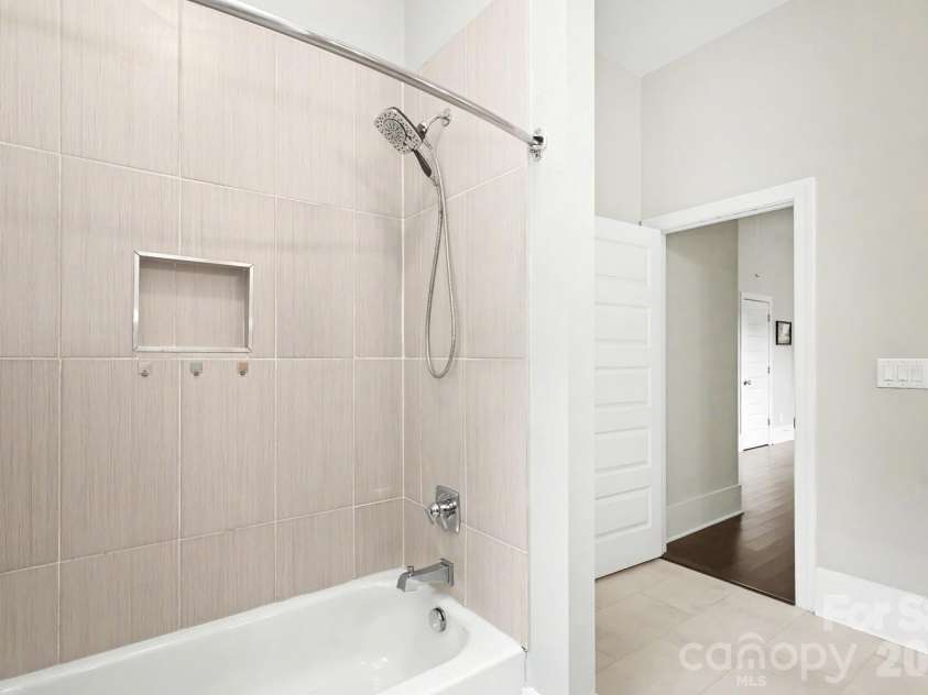 720 17th Street, Charlotte, NC 28205.  MLS# CAR4412206, YatesRealty ID 45620. 
