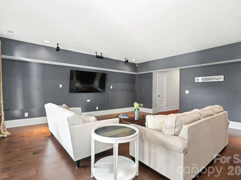 720 17th Street, Charlotte, NC 28205.  MLS# CAR4412206, YatesRealty ID 45620. 