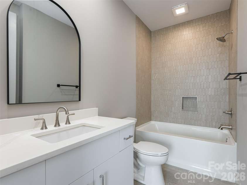 247 Coachman Drive, Hendersonville, NC 28791.  MLS# CAR4355348, YatesRealty ID 45621. 