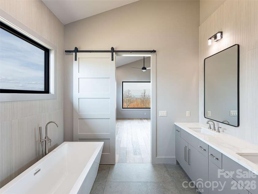 247 Coachman Drive, Hendersonville, NC 28791.  MLS# CAR4355348, YatesRealty ID 45621. Primary Bathroom