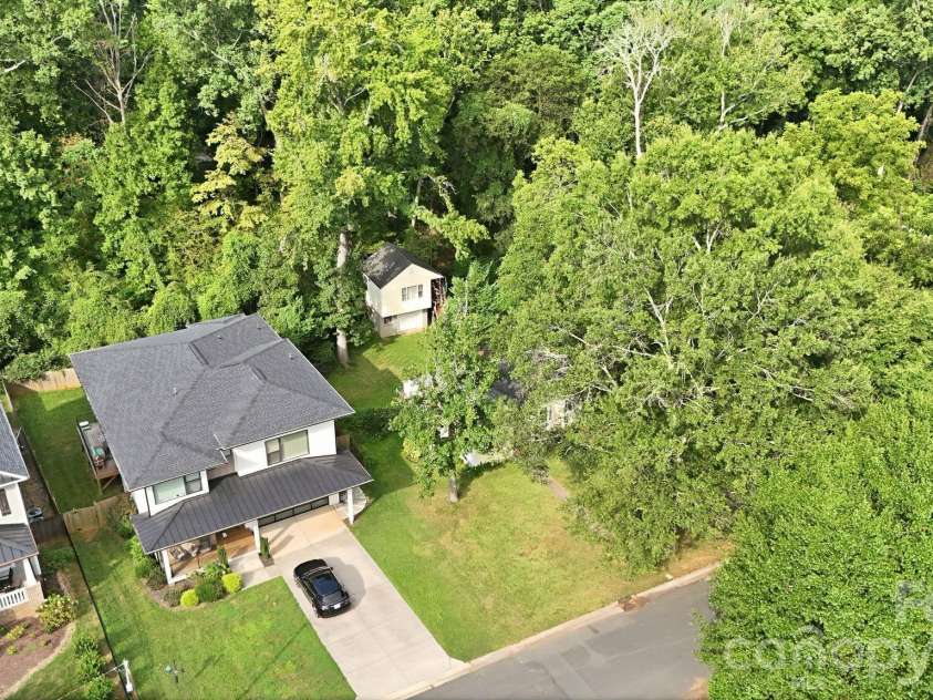 2316 Kingsbury Drive, Charlotte, NC 28205.  MLS# CAR4416606, YatesRealty ID 45622. 