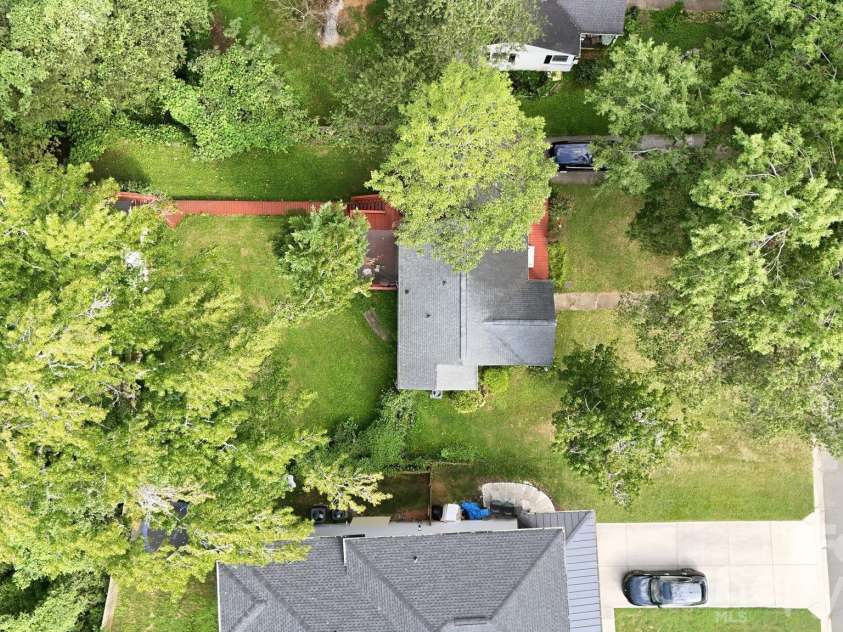 2316 Kingsbury Drive, Charlotte, NC 28205.  MLS# CAR4416606, YatesRealty ID 45622. 