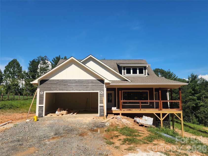 10 Setter Lane, Weaverville, NC 28787.  MLS# CAR4415776, YatesRealty ID 45626. 