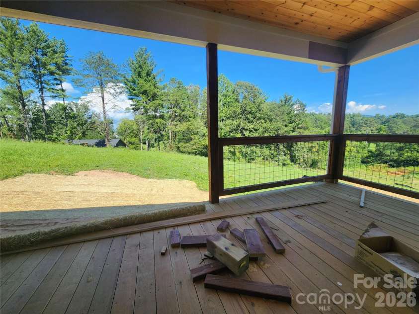 10 Setter Lane, Weaverville, NC 28787.  MLS# CAR4415776, YatesRealty ID 45626. 