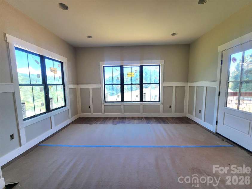 10 Setter Lane, Weaverville, NC 28787.  MLS# CAR4415776, YatesRealty ID 45626. 