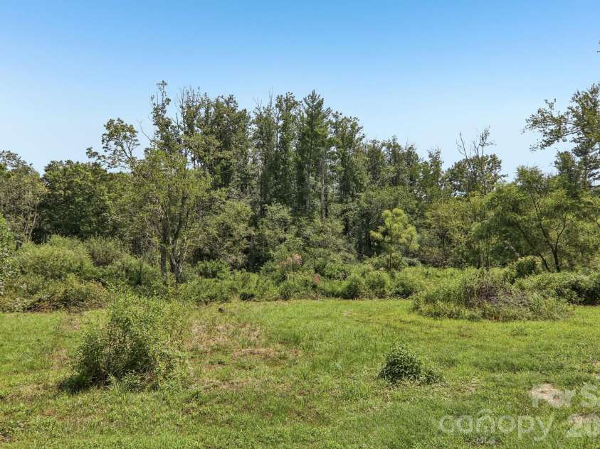 1414 Kanuga Road, Hendersonville, NC 28739.  MLS# CAR4415516, YatesRealty ID 45627. 