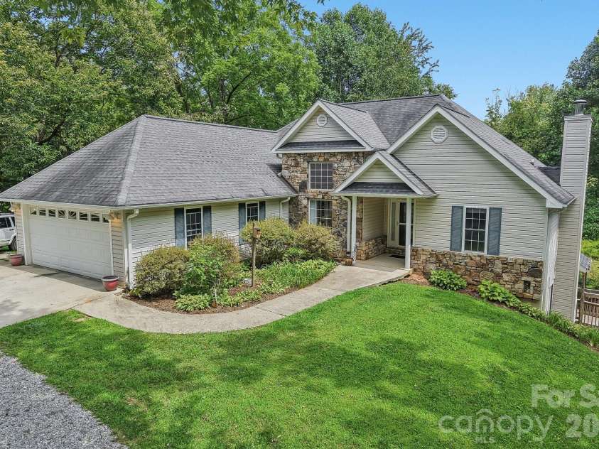 1414 Kanuga Road, Hendersonville, NC 28739.  MLS# CAR4415516, YatesRealty ID 45627. 
