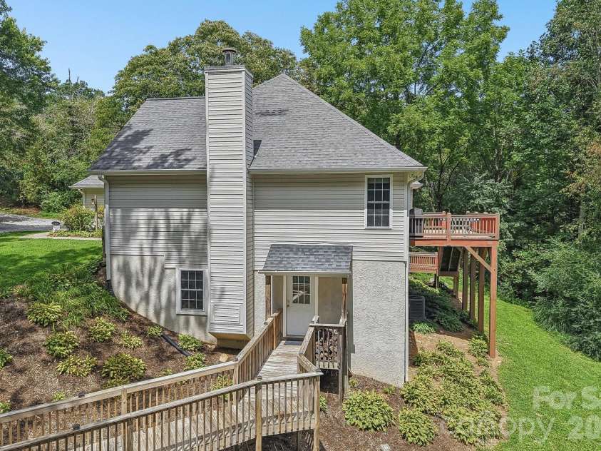 1414 Kanuga Road, Hendersonville, NC 28739.  MLS# CAR4415516, YatesRealty ID 45627. 