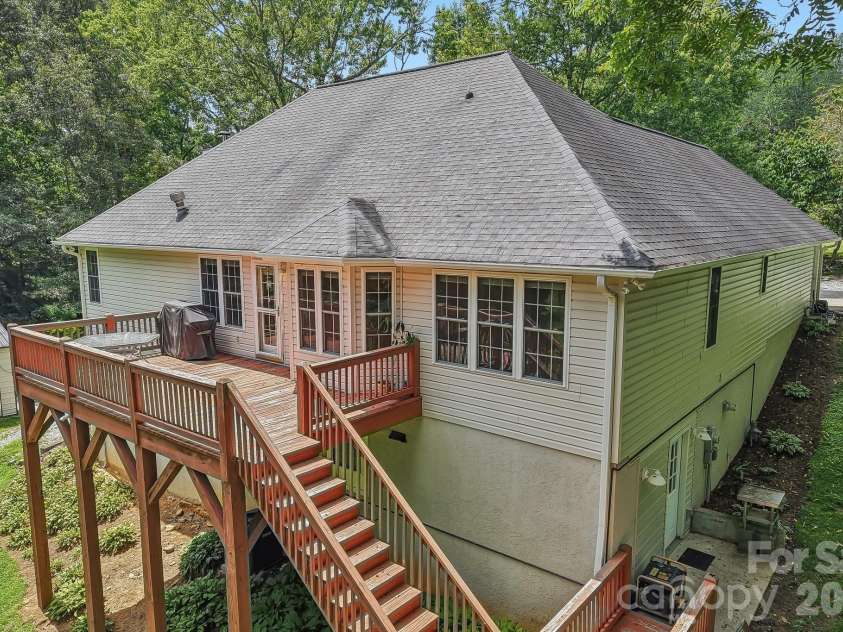 1414 Kanuga Road, Hendersonville, NC 28739.  MLS# CAR4415516, YatesRealty ID 45627. 
