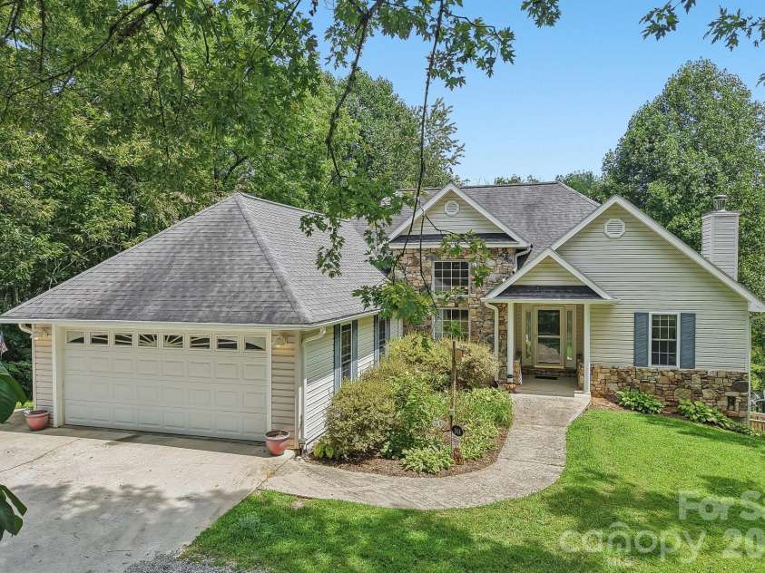 1414 Kanuga Road, Hendersonville, NC 28739.  MLS# CAR4415516, YatesRealty ID 45627. 
