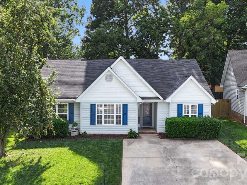 5906 Meadow Hill Drive, Charlotte, NC 28212.  MLS# CAR4405281, YatesRealty ID 45629. 