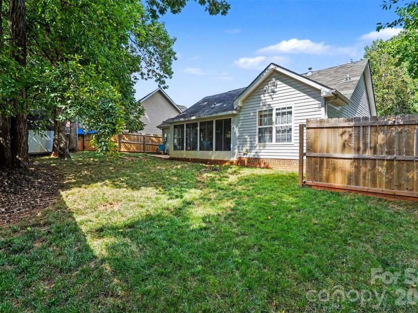 5906 Meadow Hill Drive, Charlotte, NC 28212.  MLS# CAR4405281, YatesRealty ID 45629. 