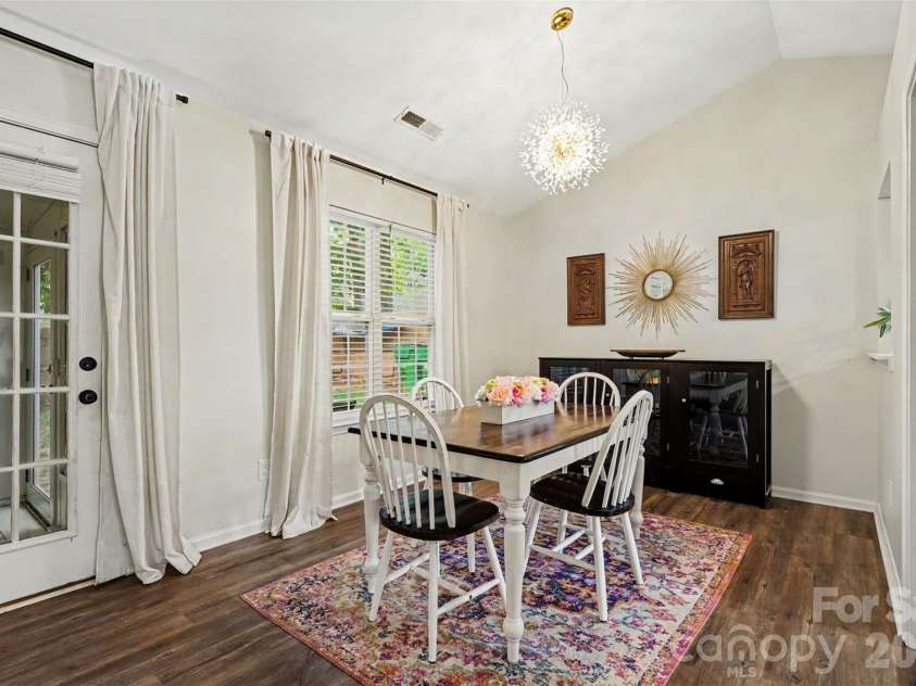 5906 Meadow Hill Drive, Charlotte, NC 28212.  MLS# CAR4405281, YatesRealty ID 45629. 