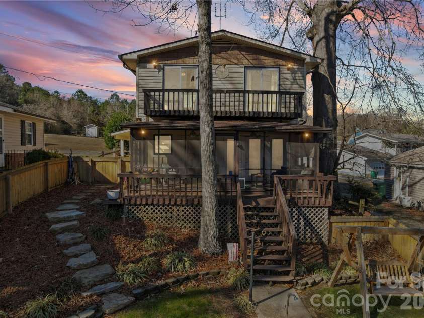 162 Vineyard Road, Norwood, NC 28128.  MLS# CAR4338073, YatesRealty ID 4563. 