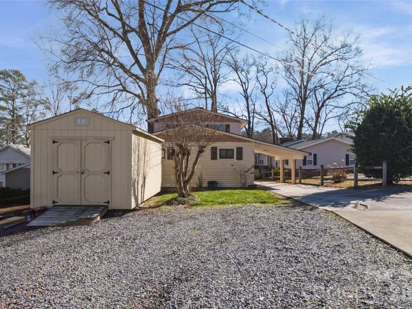 162 Vineyard Road, Norwood, NC 28128.  MLS# CAR4338073, YatesRealty ID 4563. 