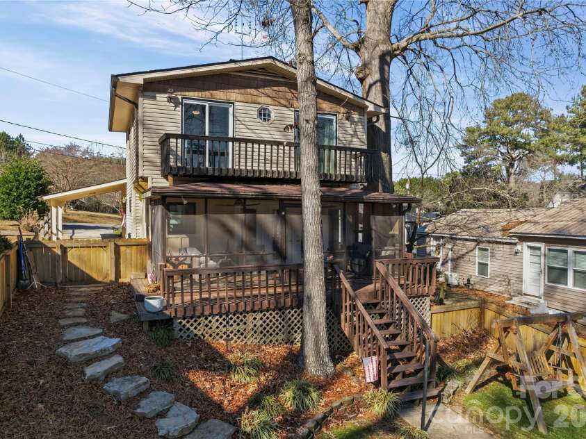 162 Vineyard Road, Norwood, NC 28128.  MLS# CAR4338073, YatesRealty ID 4563. 
