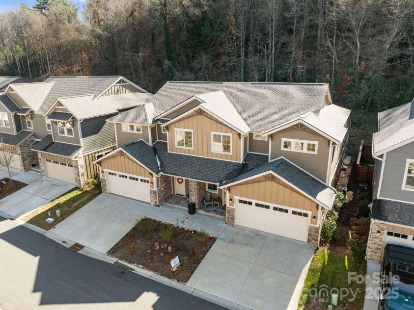 513 Sweet Birch Park Lane, Black Mountain, NC 28711.  MLS# CAR4322583, YatesRealty ID 4563. 