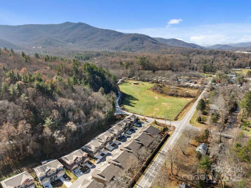 513 Sweet Birch Park Lane, Black Mountain, NC 28711.  MLS# CAR4322583, YatesRealty ID 4563. 