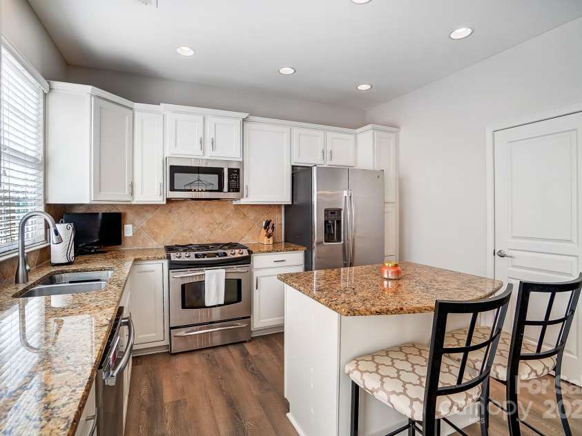 582 Sixth Baxter Crossing, Fort Mill, SC 29708.  MLS# CAR4227225, YatesRealty ID 4563. 