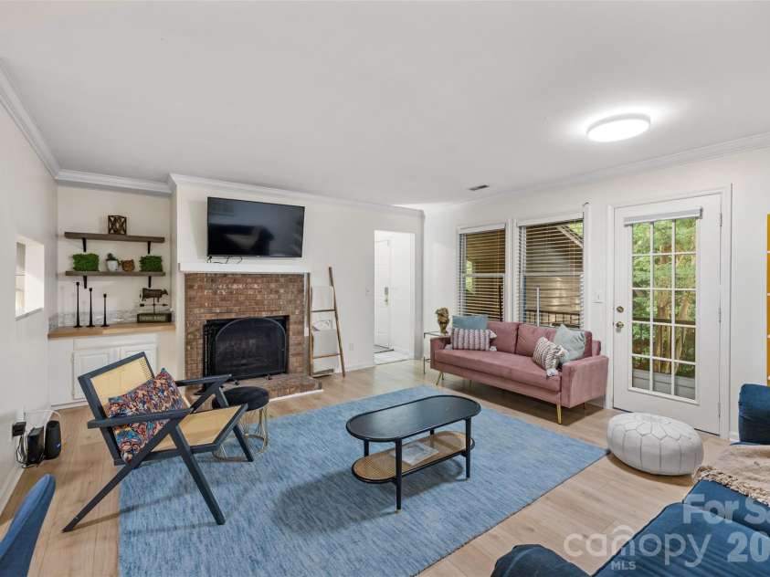 3520 Colony Crossing Drive, Charlotte, NC 28226.  MLS# CAR4416668, YatesRealty ID 45636. 