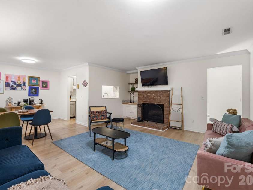 3520 Colony Crossing Drive, Charlotte, NC 28226.  MLS# CAR4416668, YatesRealty ID 45636. 