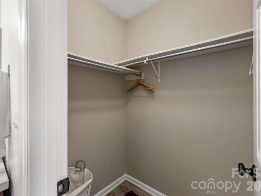 3520 Colony Crossing Drive, Charlotte, NC 28226.  MLS# CAR4416668, YatesRealty ID 45636. 