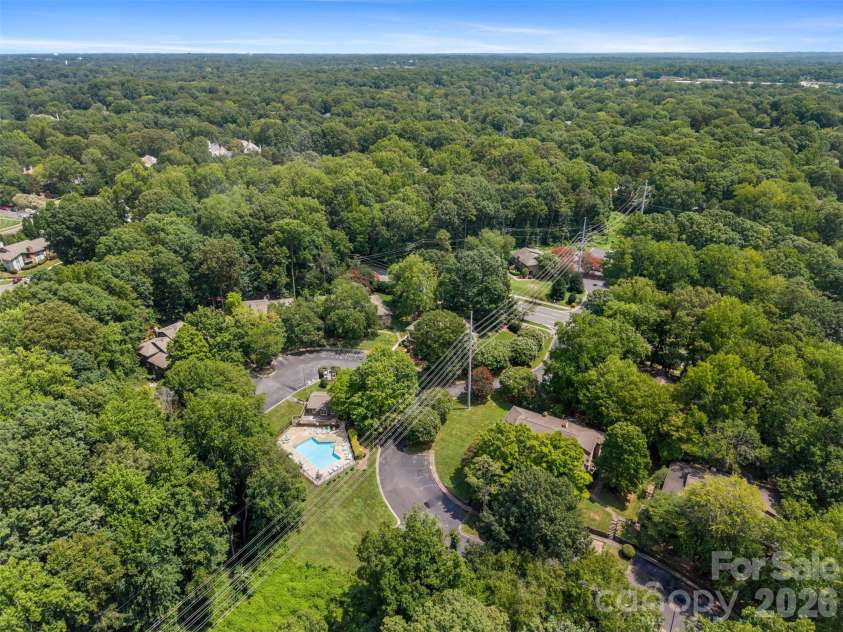 3520 Colony Crossing Drive, Charlotte, NC 28226.  MLS# CAR4416668, YatesRealty ID 45636. 