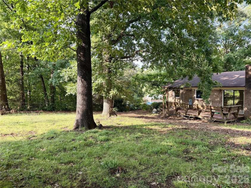 2207 Billy Street, Kannapolis, NC 28083.  MLS# CAR4407887, YatesRealty ID 45638. Large Backyard.