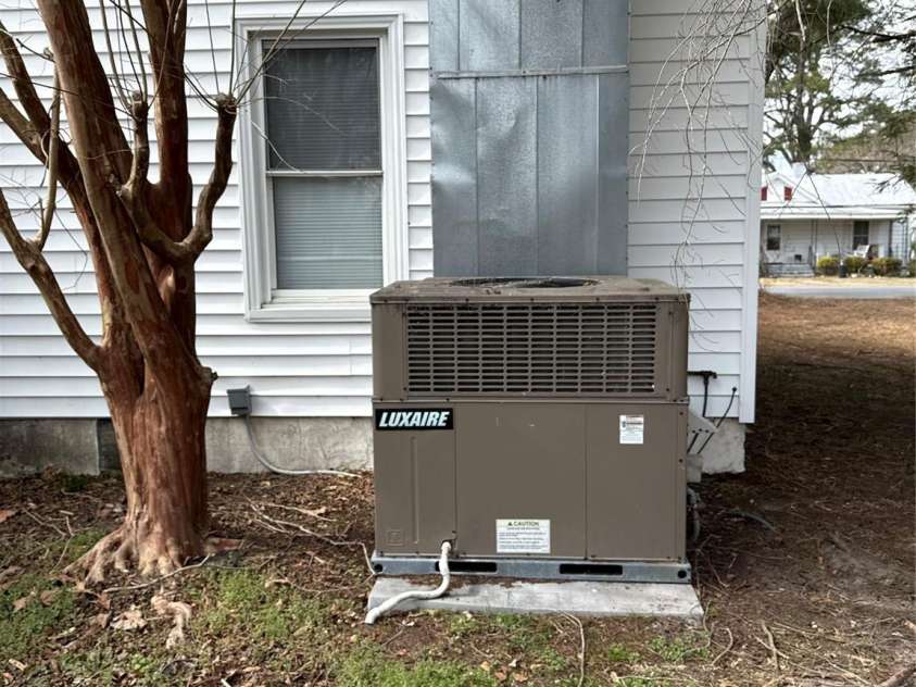 306 4th Street, Pinetops, NC 27864.  MLS# CAR4231549, YatesRealty ID 4564. 